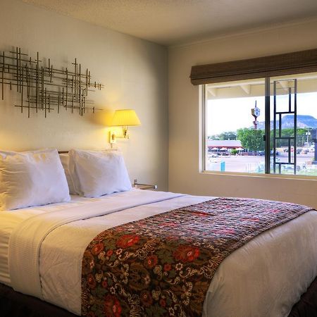 Roadrunner Lodge Motel Тукумкари Экстерьер фото