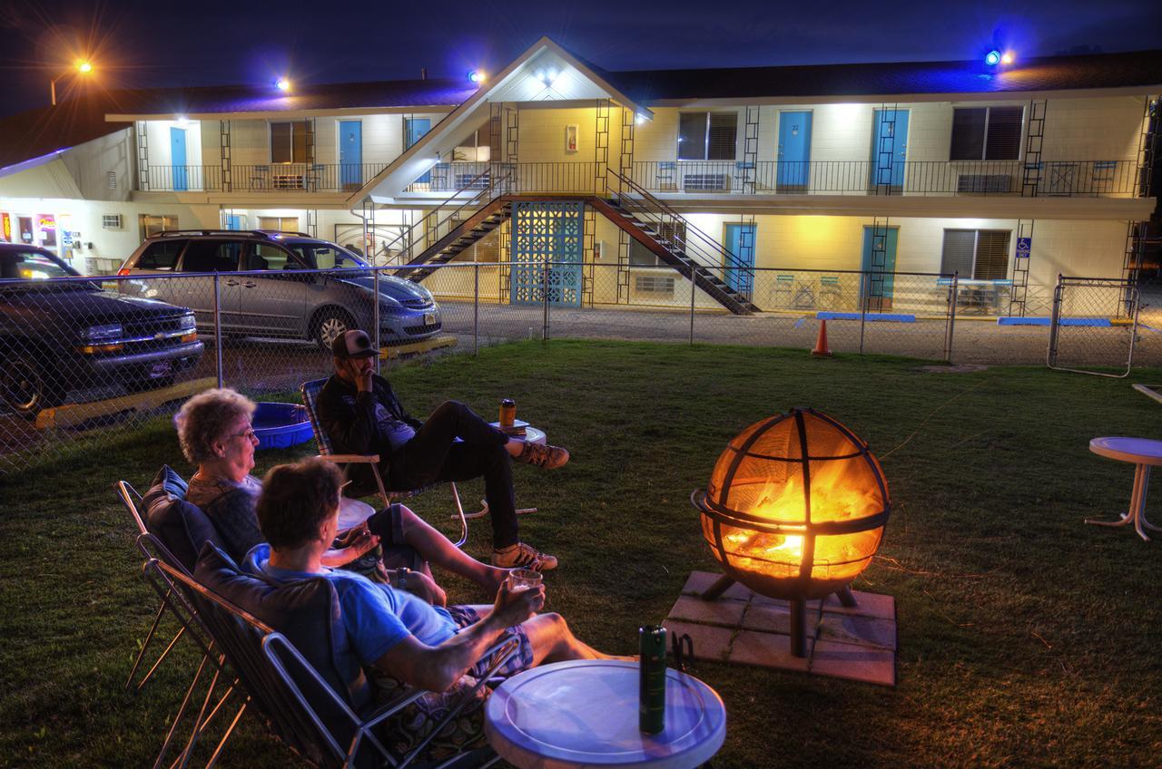 Roadrunner Lodge Motel Тукумкари Экстерьер фото