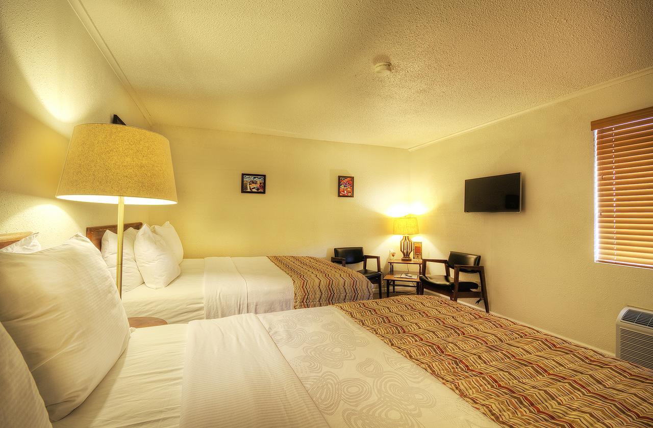 Roadrunner Lodge Motel Тукумкари Экстерьер фото