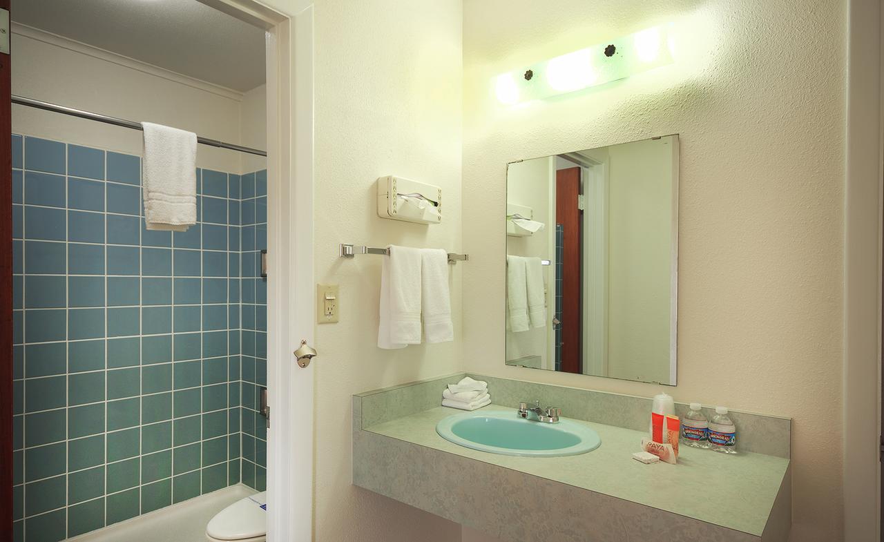 Roadrunner Lodge Motel Тукумкари Экстерьер фото