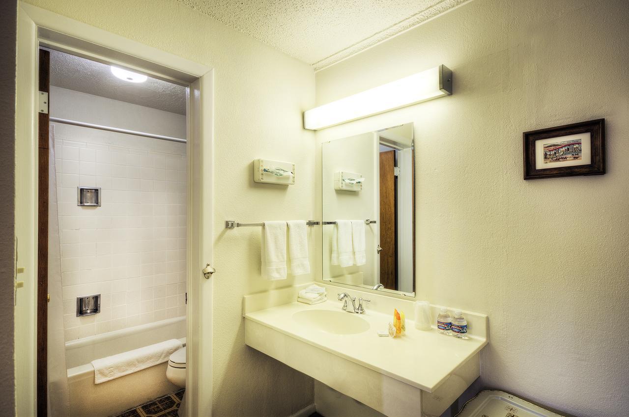 Roadrunner Lodge Motel Тукумкари Экстерьер фото