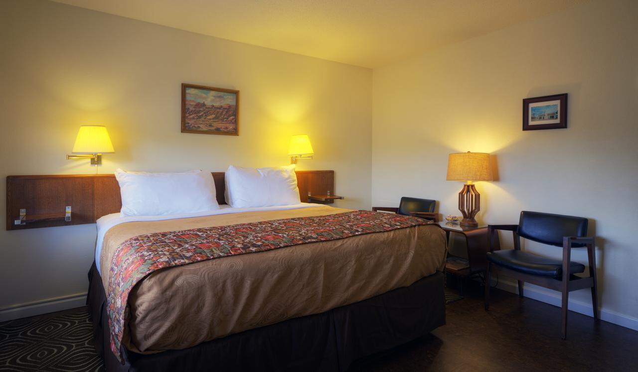 Roadrunner Lodge Motel Тукумкари Экстерьер фото