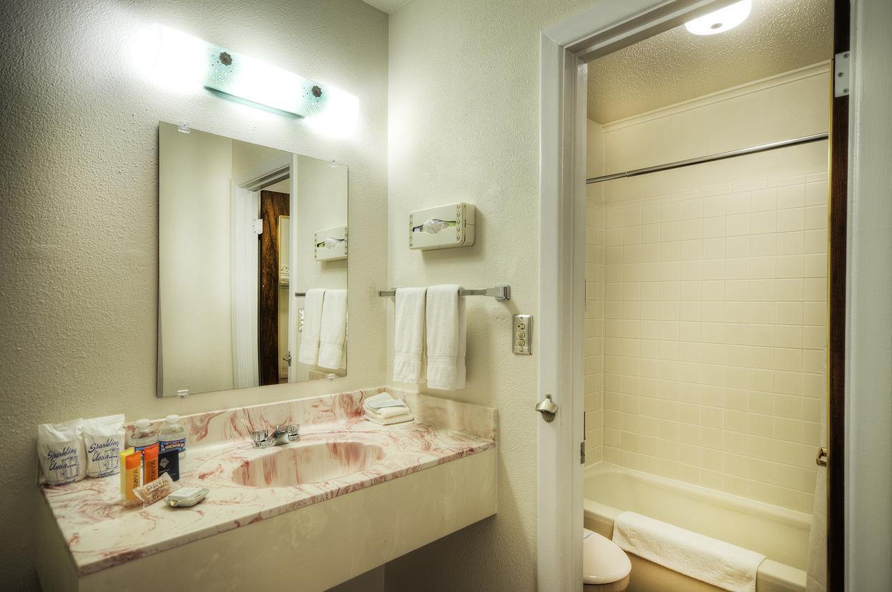 Roadrunner Lodge Motel Тукумкари Экстерьер фото